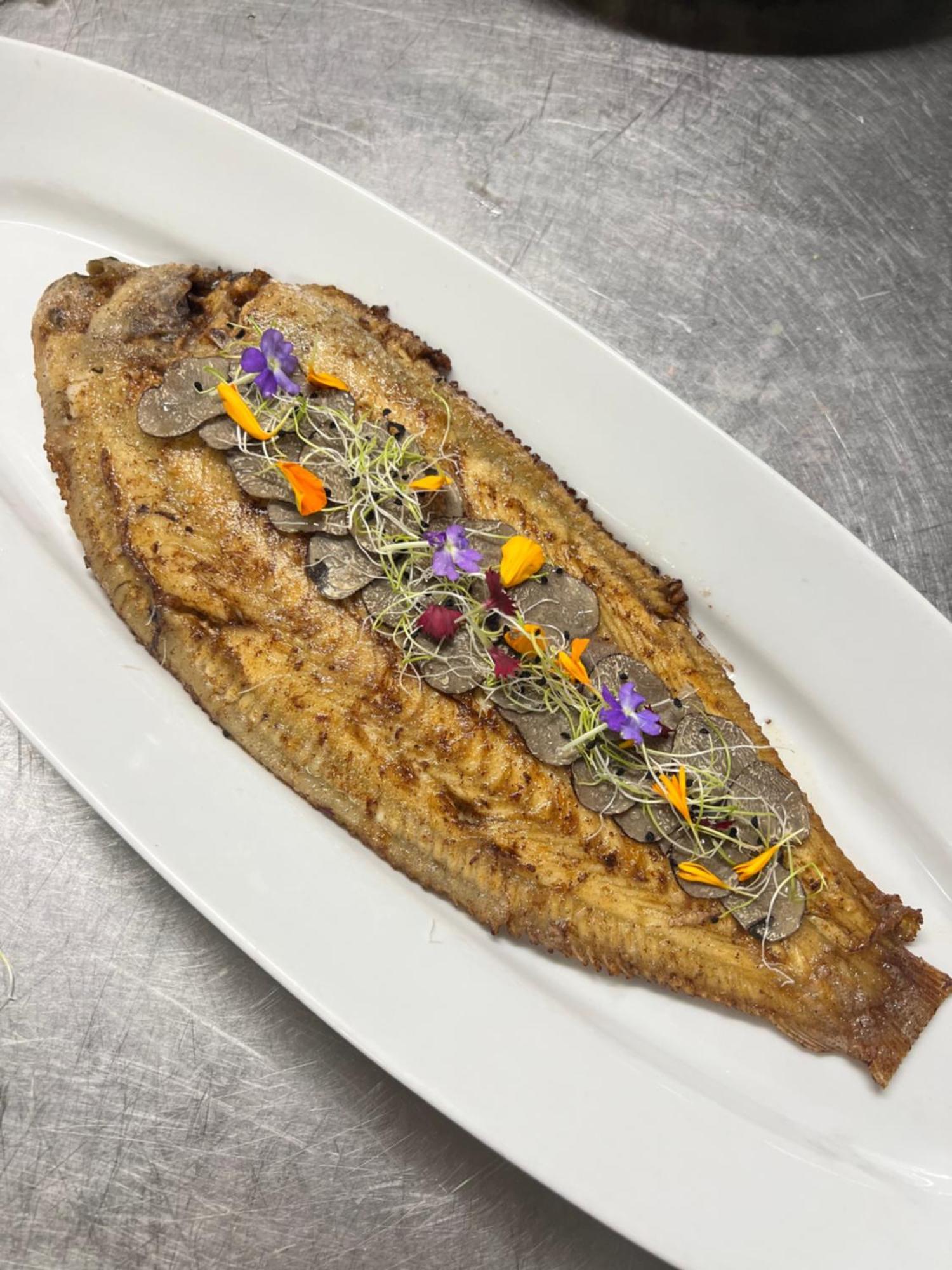 פור-א-נובל Logis Hotel & Restaurant Mediterranee מראה חיצוני תמונה
