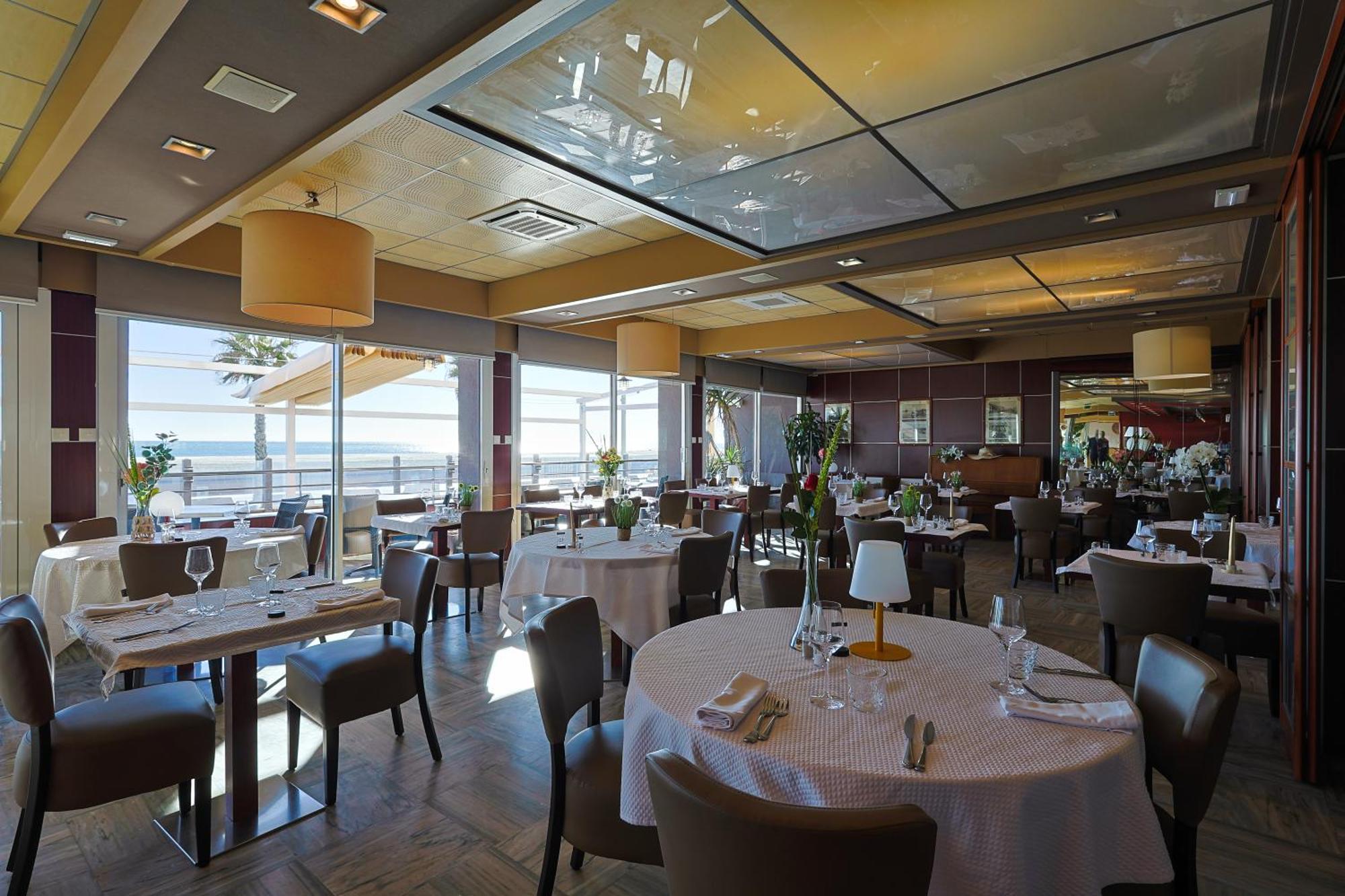 פור-א-נובל Logis Hotel & Restaurant Mediterranee מראה חיצוני תמונה